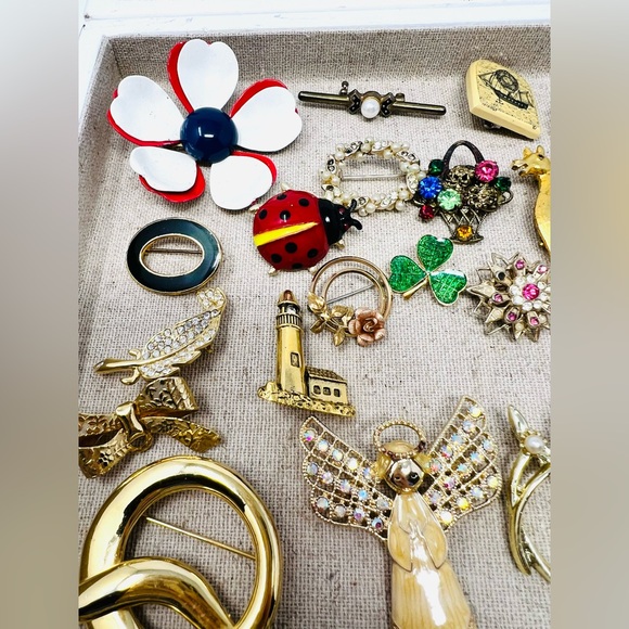 Vintage & Modern Gold & Silver Tone Assorted  Rhinestones Brooch Lot 70 - Picture 9 of 16